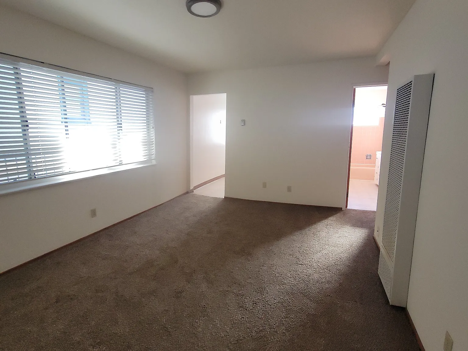 Studio, 348 sqft, $1,725 — Photo 4
