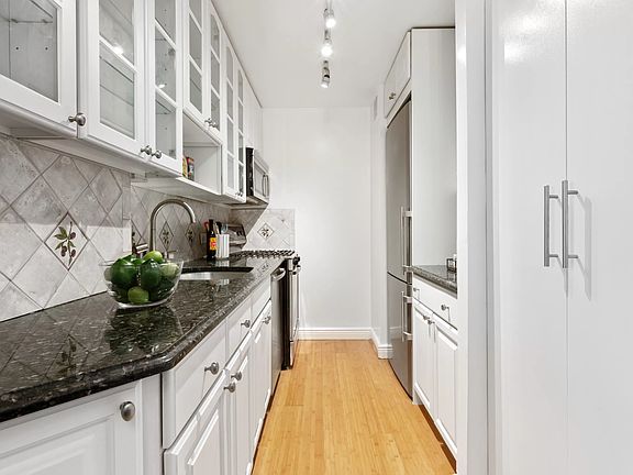 2nd image of 61 W 62nd St APT 14A