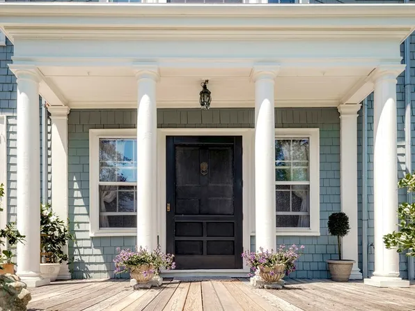 852 Hale St, Beverly, MA 01915