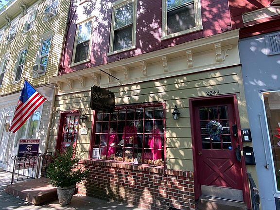 2nd image of 224 Farnsworth Ave