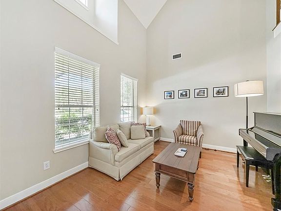 4th image of 22311 Claysprings Ln