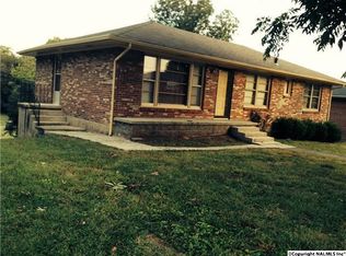 705 Morningside Dr, Fayetteville, TN 37334