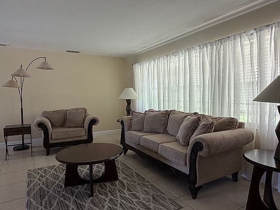 4th image of 5321 Bayshore Ave