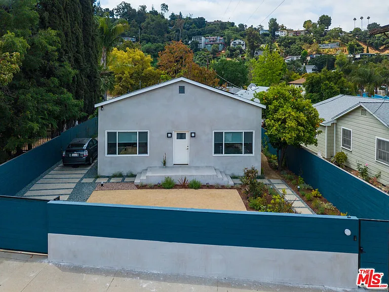 1460 Yosemite Dr — Photo 43