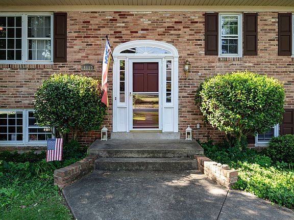 3rd image of 8110 Birnam Wood Dr
