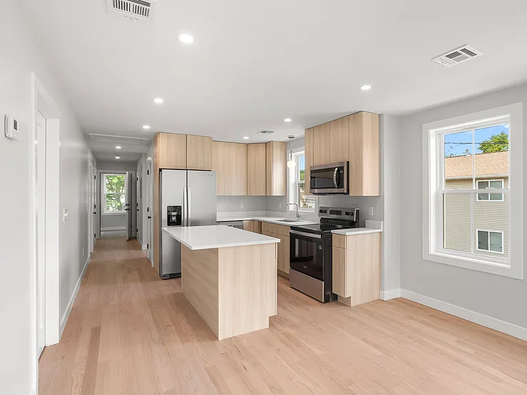90 Berkshire St #3 — Photo 6