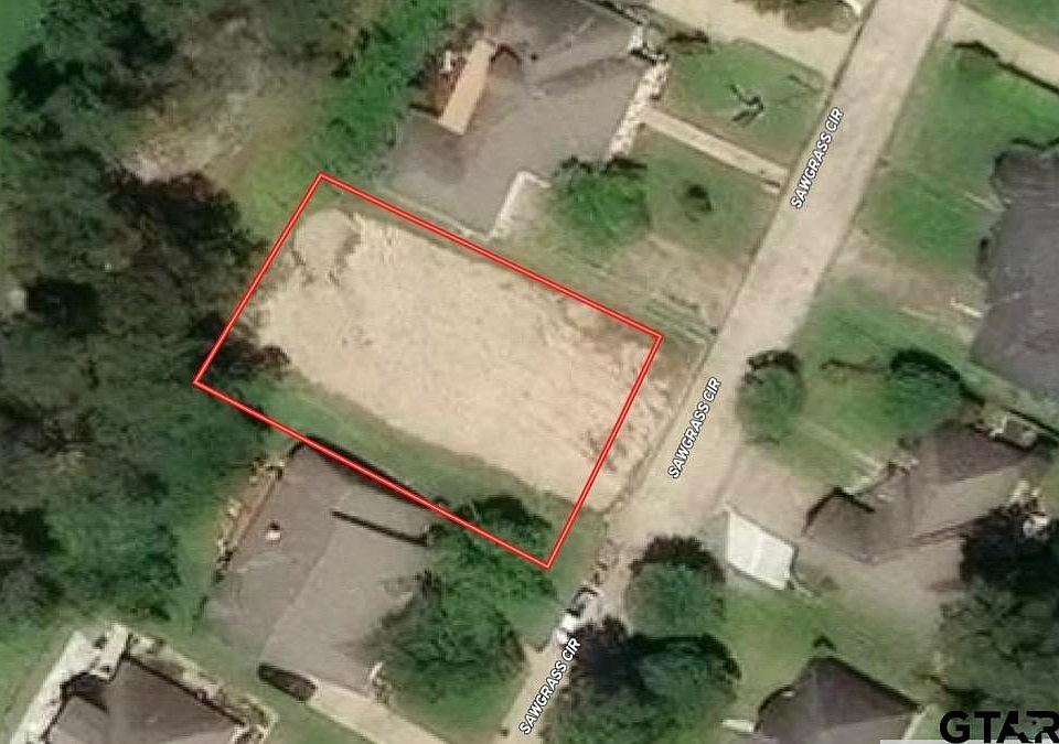 2nd image of 306 Sawgrass Cir