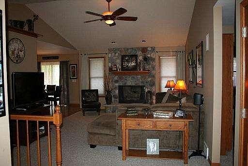 5th image of 663 Bucktrout St