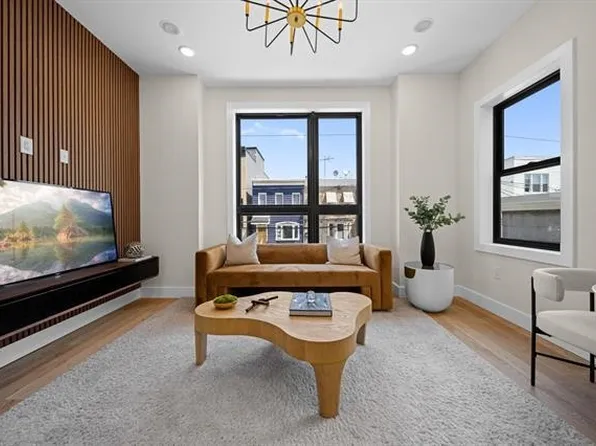 27 Graham Street image 2 of 26