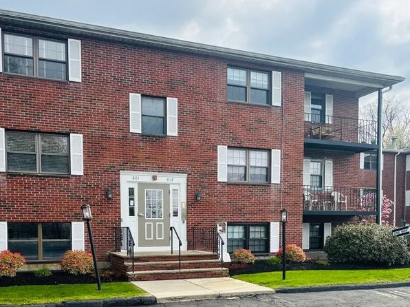 90 Neponset St APT 801, Canton, MA 02021
