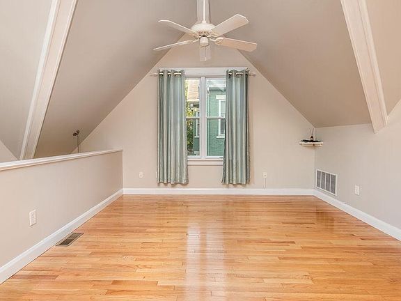 3rd image of 692 Neil Ave #692