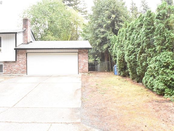 2nd image of 501 NE 144th Ave