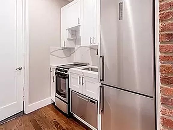 2nd image of 236 E 5th St #C6