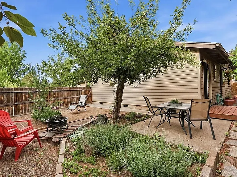 149- 1735, 1737 NE Wichita Way — Photo 14