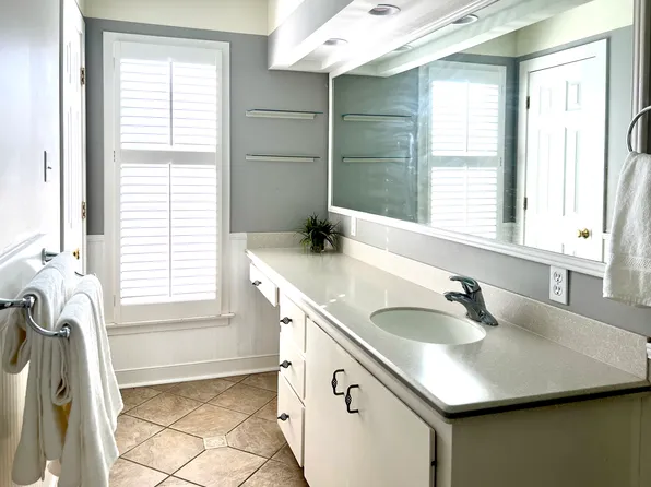 301 Butler Ave, Tybee Island, GA 31328