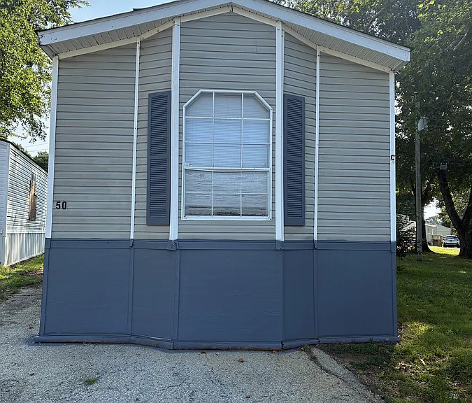 1305 N Floyd St #50 — Photo 2