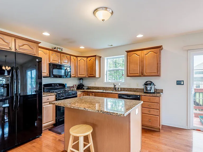 6250 Galleon Dr — Photo 13