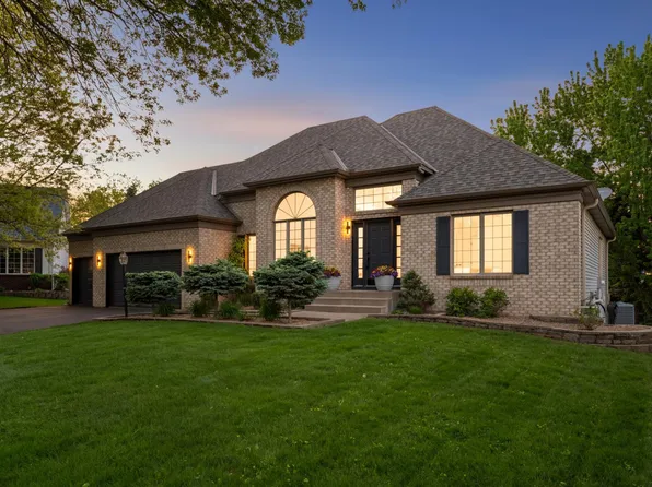 802 Spring Hill Ct, Woodbury, MN 55125