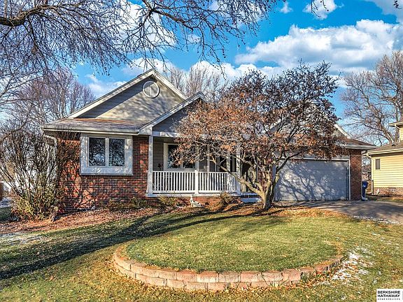 2nd image of 210 Barrington Dr