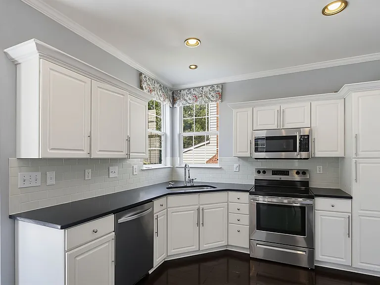 6505 Autumn Wind Cir — Photo 9