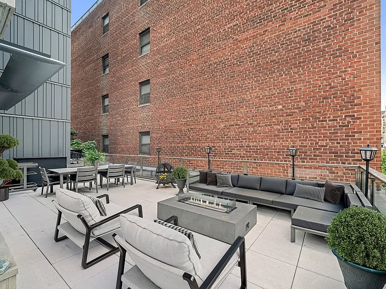 301 E 50th St #5A — Photo 5