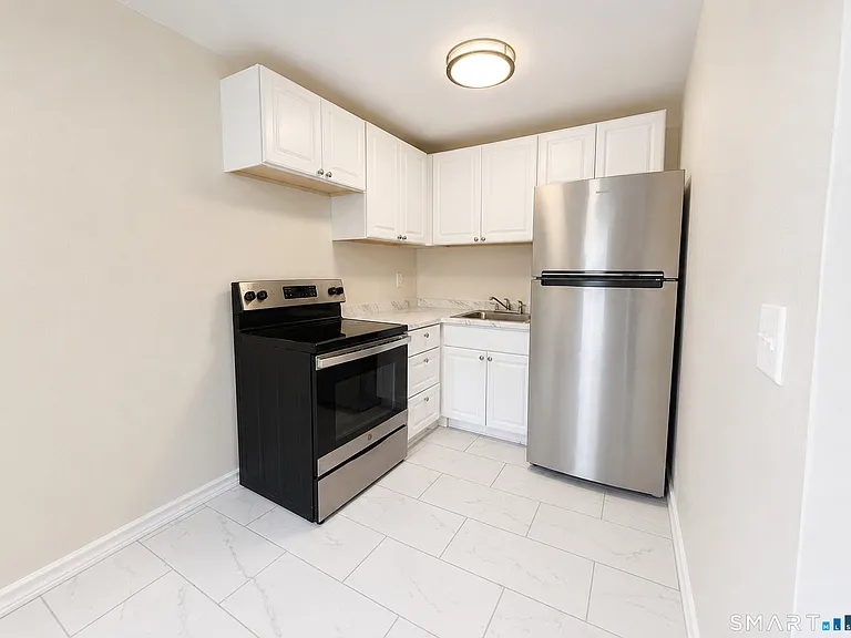 366 Park Rd #C-3 — Photo 3