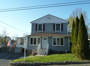 22 Glenridge Rd, Hewitt, NJ 07421