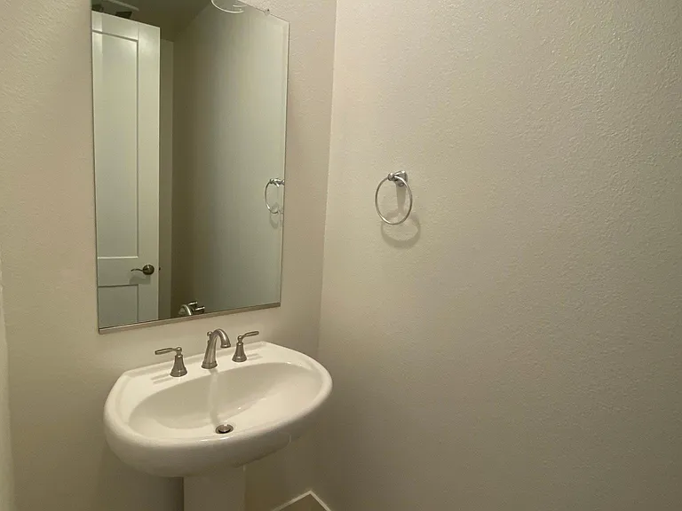 2408 Lake Club Dr — Photo 10