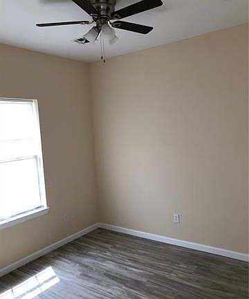3rd image of 1255 Primrose Dr #C1