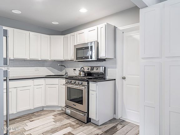 4th image of 118 Franklin Avenue #B2