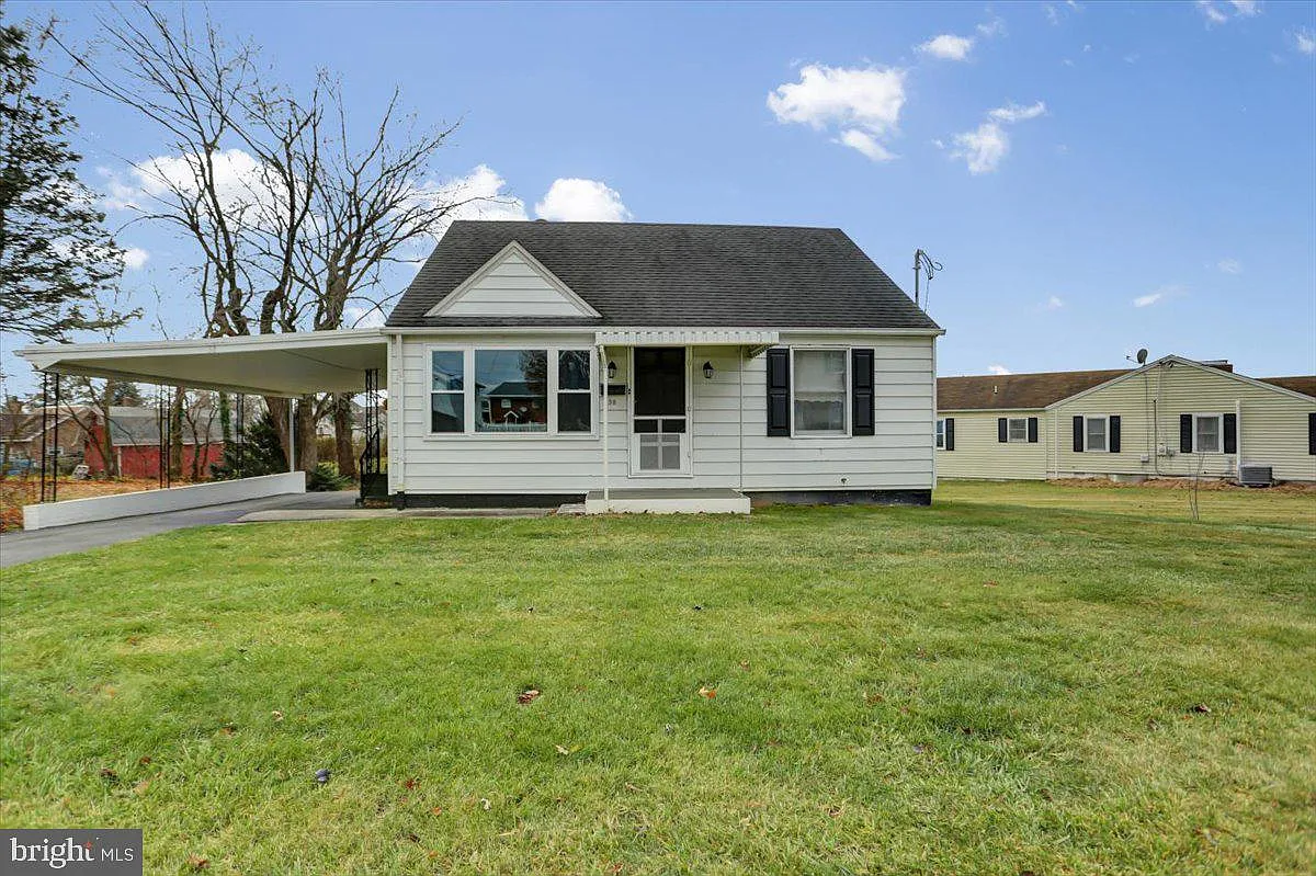 38 Jeffrey Dr photo 1
