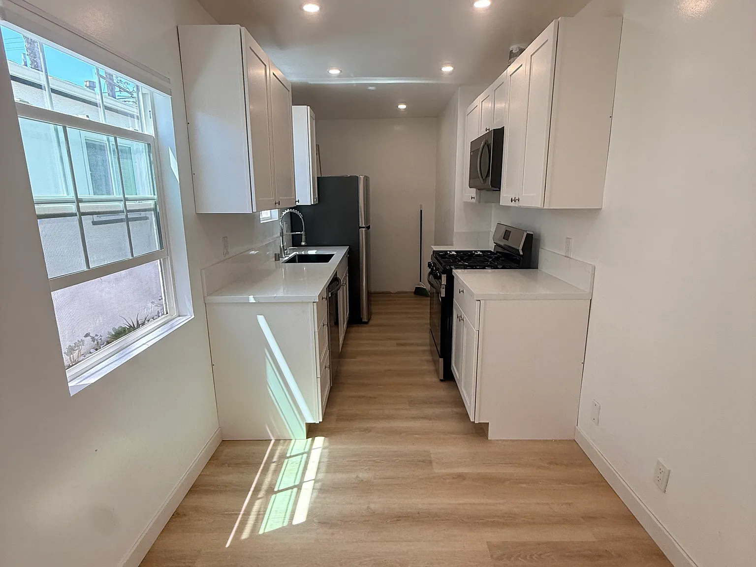 1 bed, 650 sqft, $2,495 — Photo 3