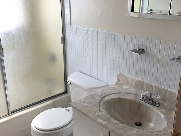 5th image of 19 Quick Dr APT 1