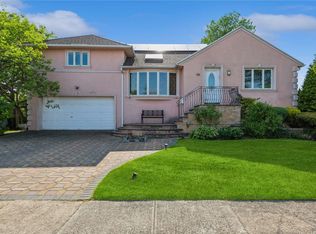 873 Cherry Ln, Valley Stream, NY 11581