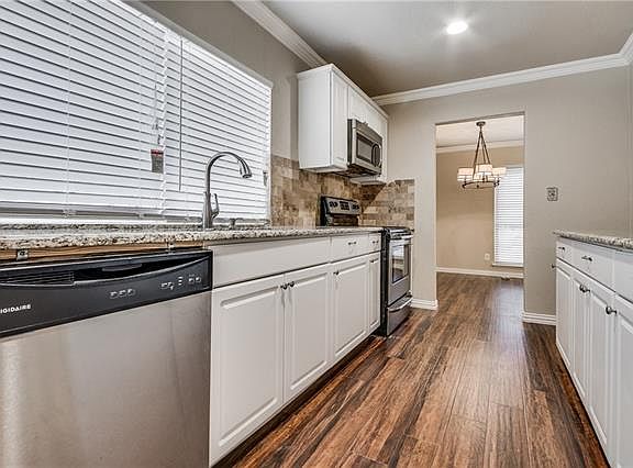2nd image of 2929 Emberwood Dr