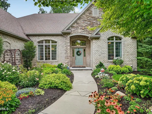3401 Swan Ridge Ln, Maumee, OH 43537