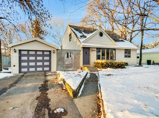 2319 Knoll Dr, Mounds View, MN 55112