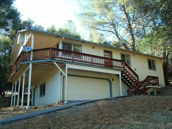 20560 Ferretti Rd, Groveland, CA 95321