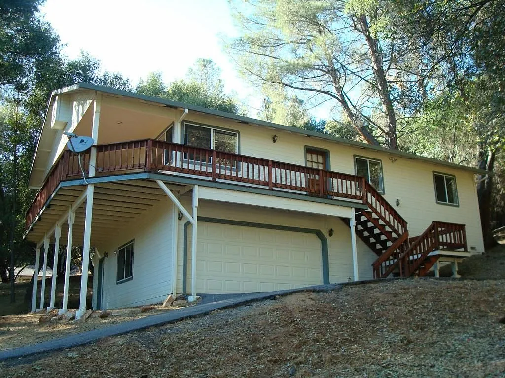 20560 Ferretti Rd photo 1