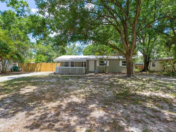 2706 E 98th Ave, Tampa, FL 33612