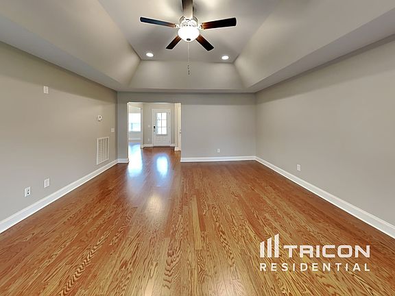 3rd image of 1021 Laurelwood Dr