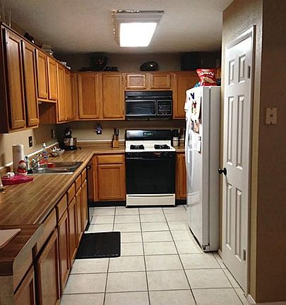 2nd image of 10827 Birch Dr