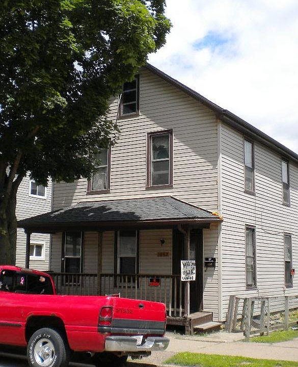 2nd image of 1852 White St