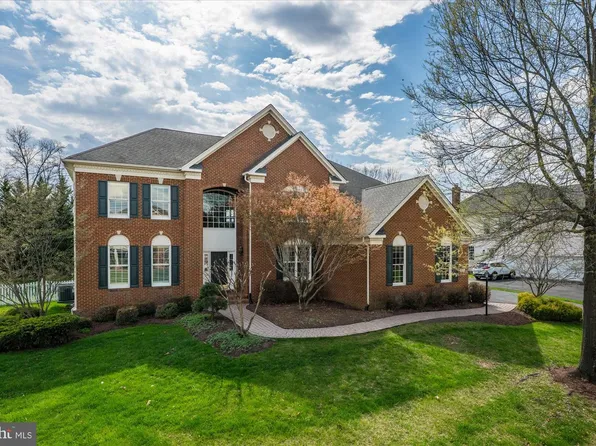 20251 Kiawah Island Dr, Ashburn, VA 20147