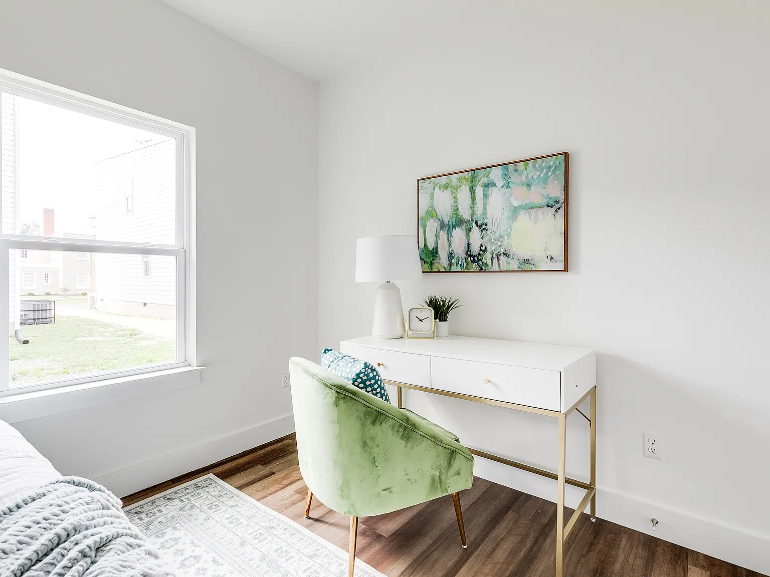 2 bed, 500 sqft, $1,609 — Photo 3