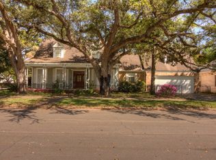 712 Pine Ave, Orange, TX 77630