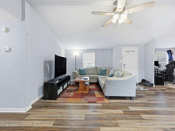 3rd image of 512 Timothy Drive