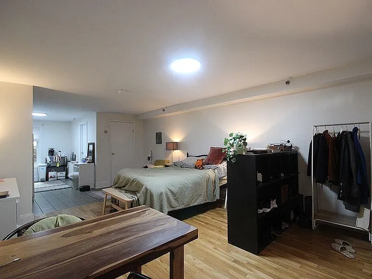 317-319 Bloomfield St #1L — Photo 1