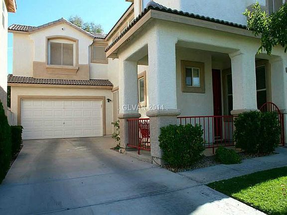 3rd image of 9740 Del Mar Heights St
