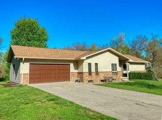 6445 S 50th St, Omaha, NE 68117